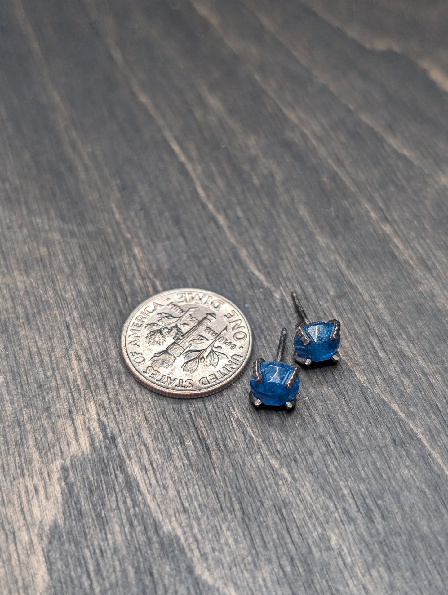 Faceted Round Apatite Sterling Silver Textured Stud Earrings