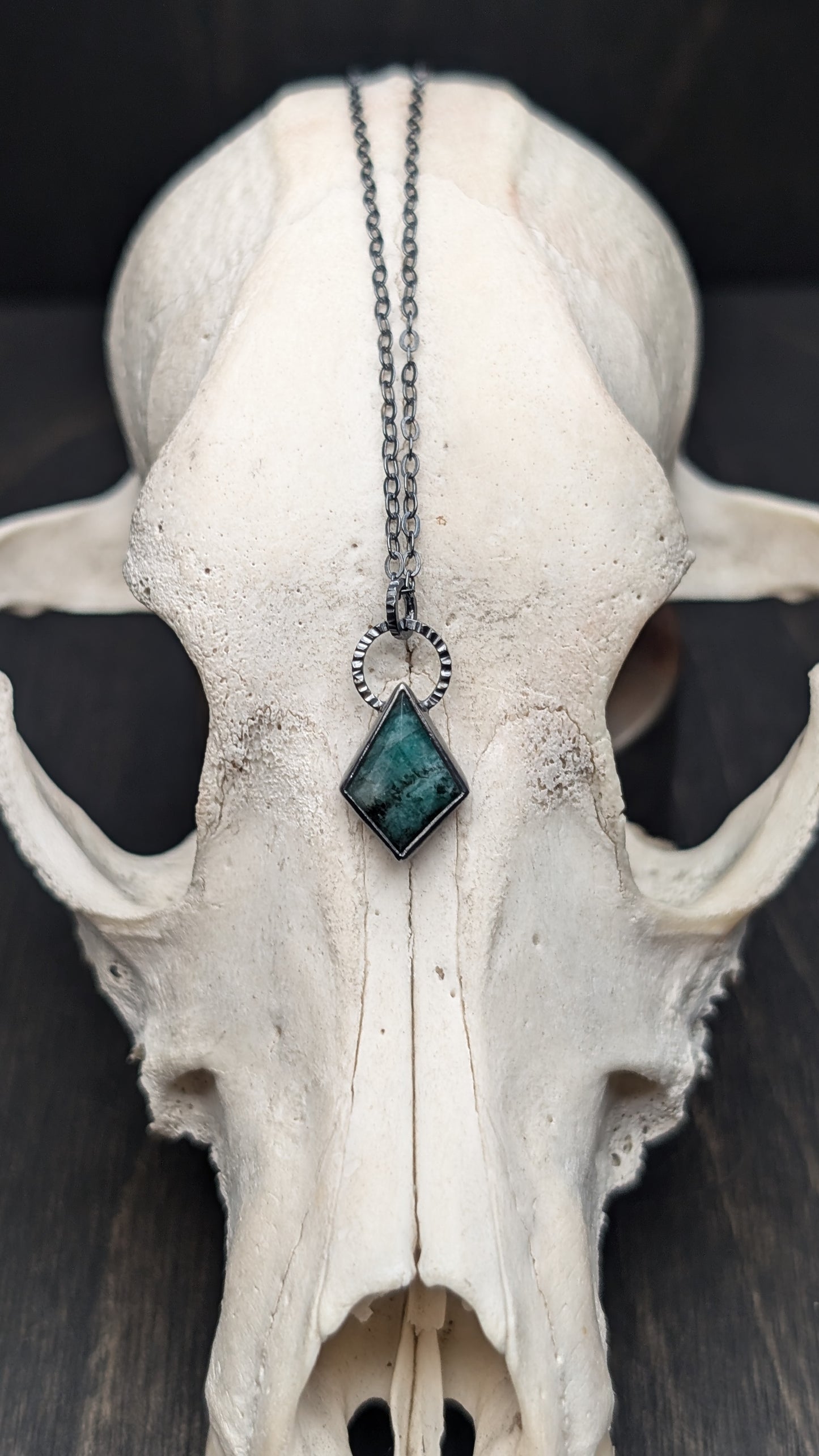 Emerald Kite Textured Sterling Silver Necklace
