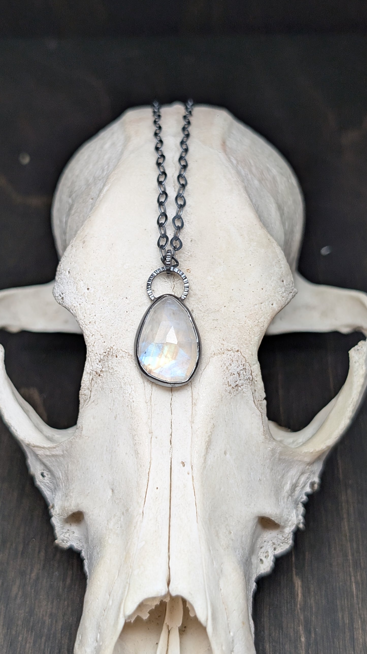 Rosecut Rainbow Moonstone Textured Sterling Silver Necklace