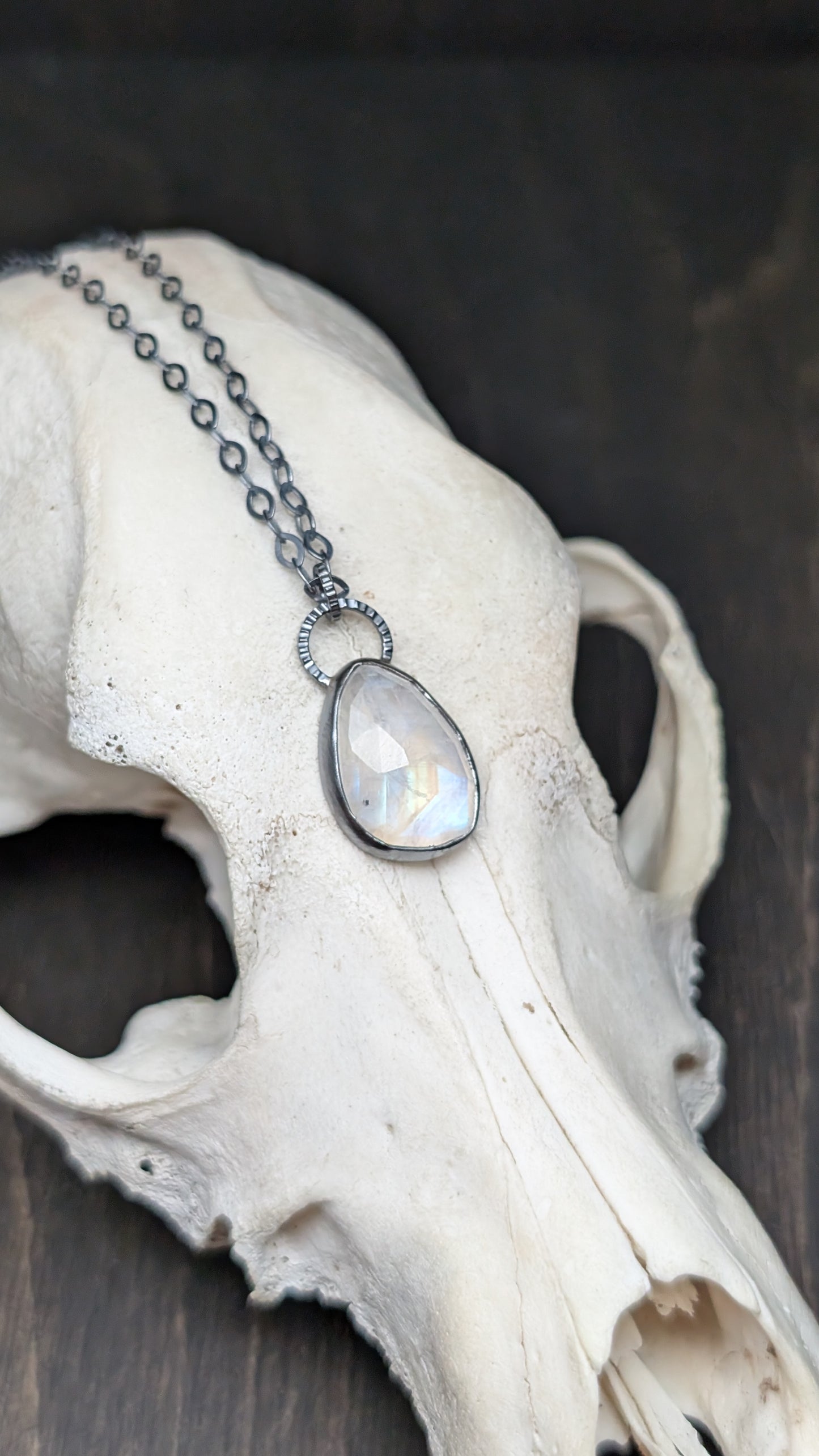 Rosecut Rainbow Moonstone Textured Sterling Silver Necklace