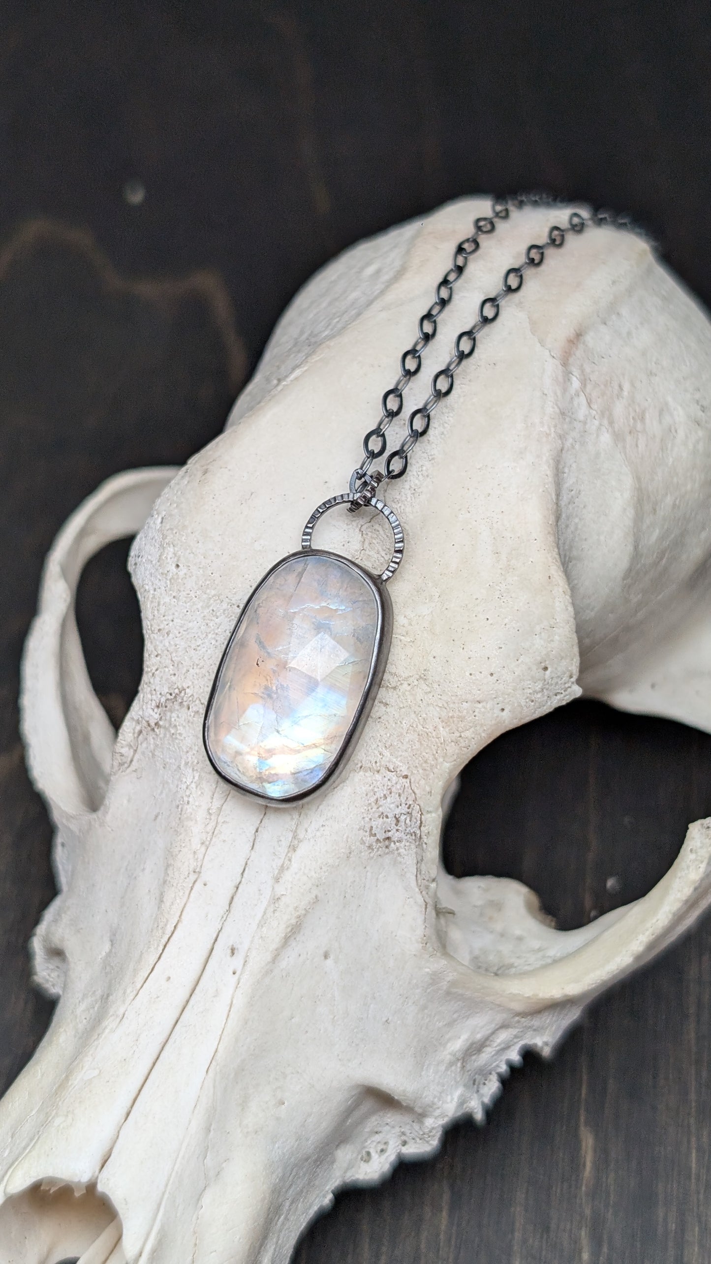 Rosecut Rainbow Moonstone Textured Sterling Silver Necklace