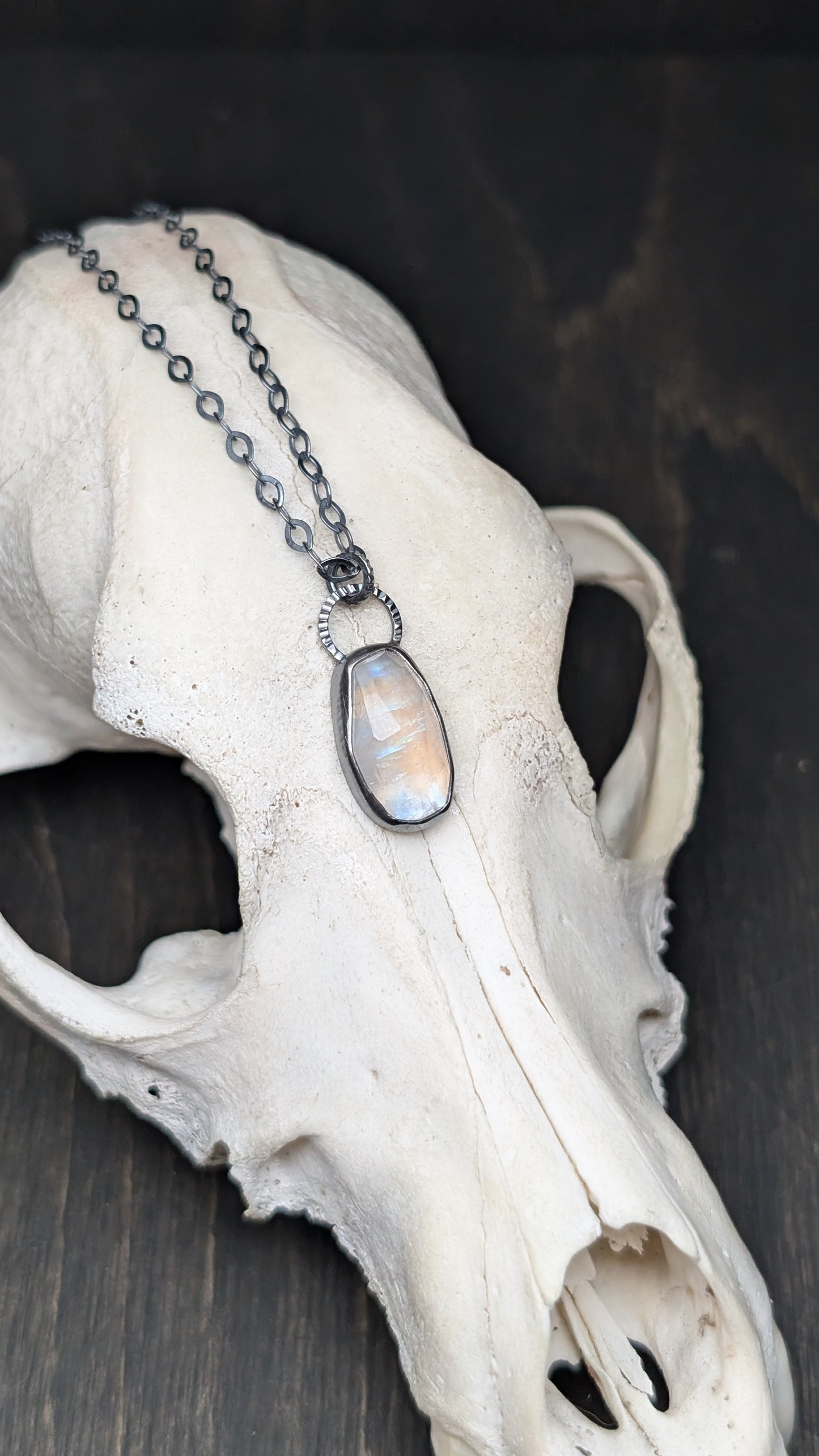 Rosecut Rainbow Moonstone Textured Sterling Silver Necklace