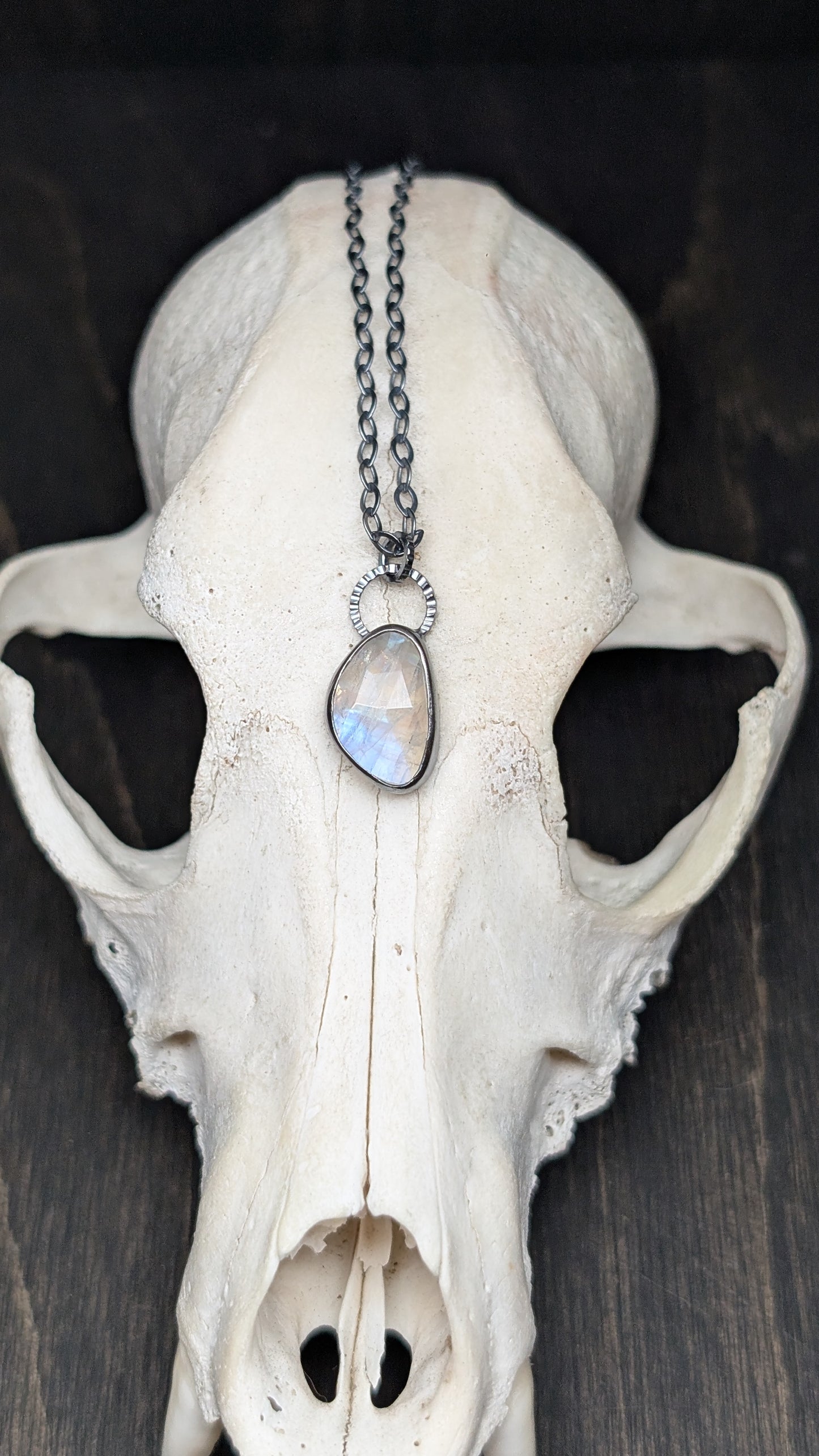 Rosecut Rainbow Moonstone Textured Sterling Silver Necklace