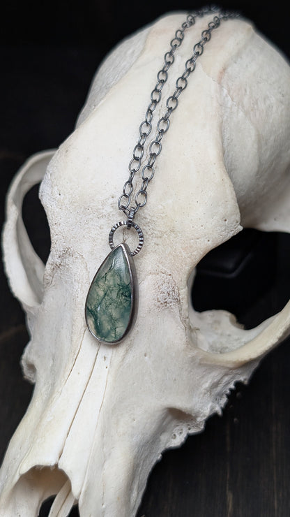 Moss Agate Smooth Teardrop Textured Sterling Silver Necklace