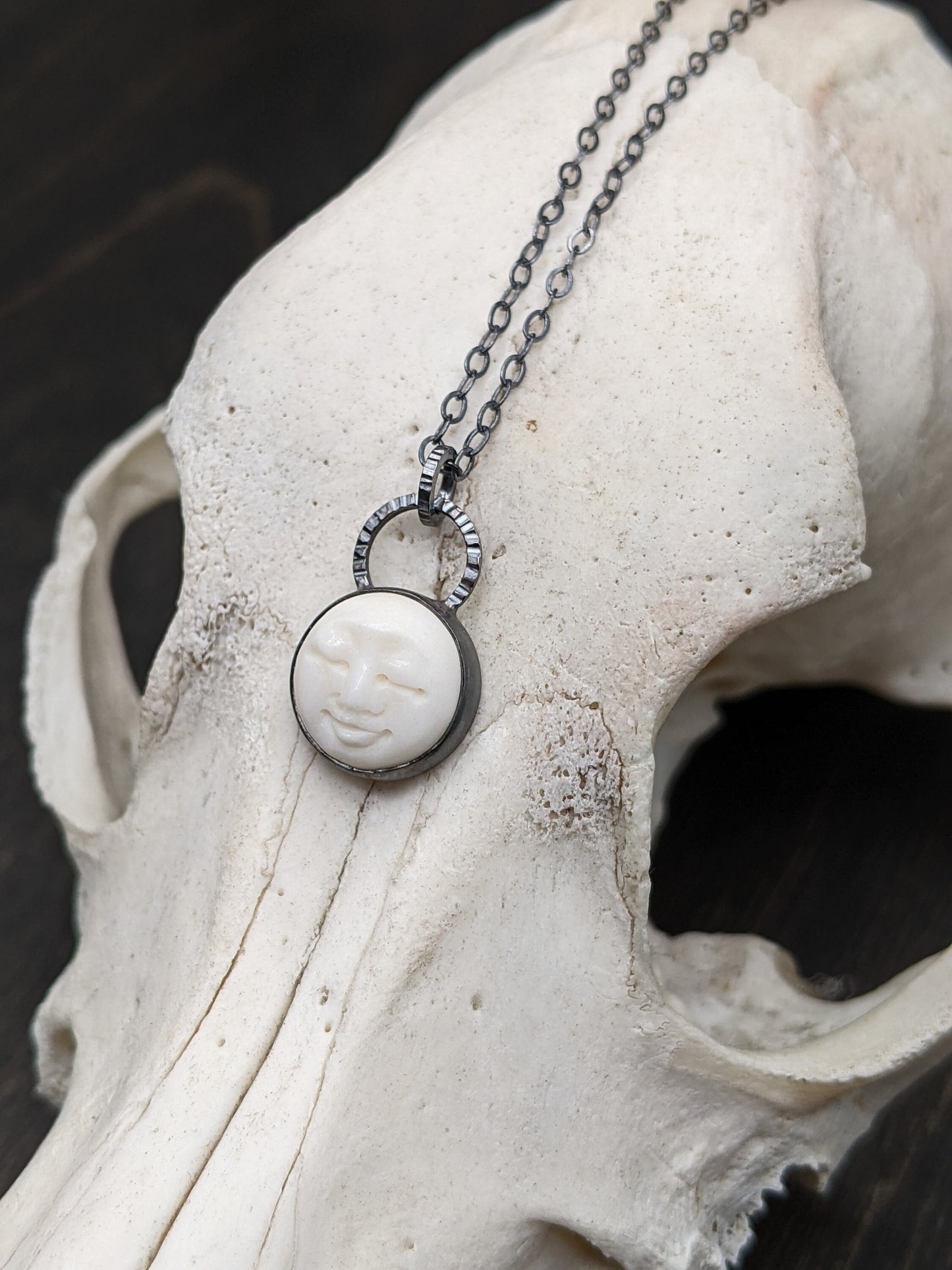 Small Round Moon Face Hammer Textured Necklace